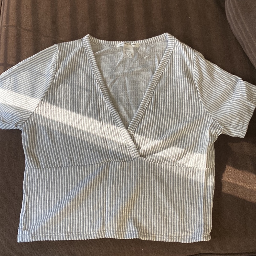 Size Large Cropped bundle - Picture 2 of 3